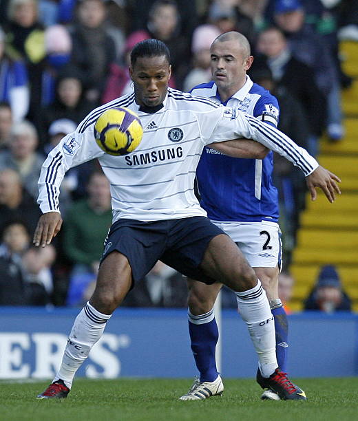 同时继续巩 同时继续巩